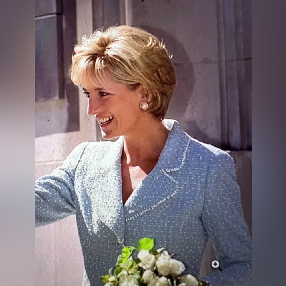 Chanel 1997 Blue White Princess Diana Tweed Suit. - Picture 2 of 16